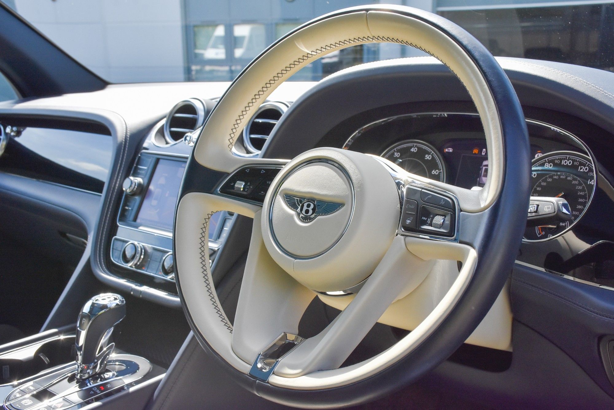 USED 2019 19 BENTLEY BENTAYGA 4.0 V8 SUV 5dr Petrol Auto 4WD Euro 6 (s/s) (550 ps) 