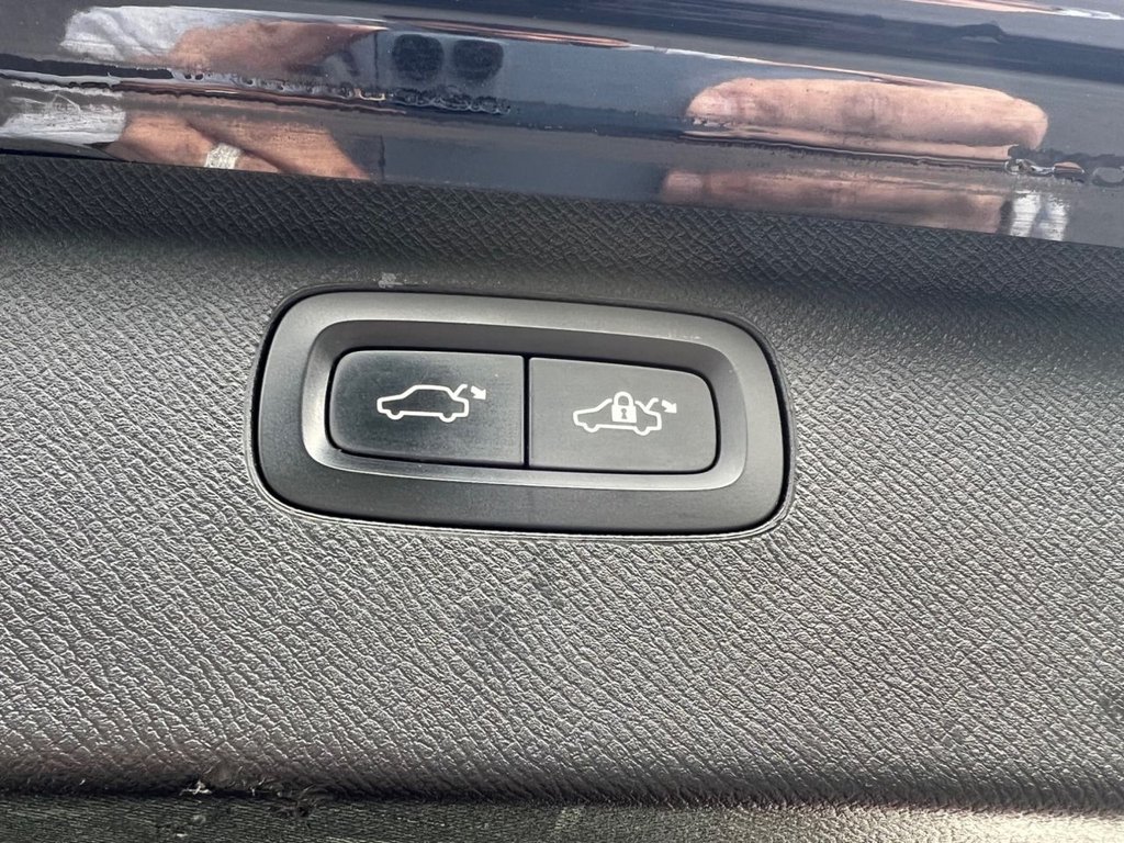 USED 2018 68 VOLVO XC90 2.0 D5 PowerPulse Inscription SUV 5dr Diesel Auto 4WD Euro 6 (s/s) (235 ps) 