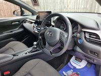 USED 2022 71 TOYOTA C-HR 1.8 VVT-h GPF Icon SUV 5dr Petrol Hybrid CVT Euro 6 (s/s) (122 ps) ** WE OFFER FINANCE ON THIS CAR **
