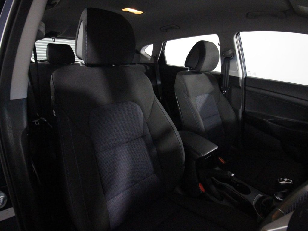 USED 2018 18 HYUNDAI TUCSON 1.6 GDi Blue Drive SE Nav SUV 5dr Petrol Manual Euro 6 (s/s) (132 ps) 