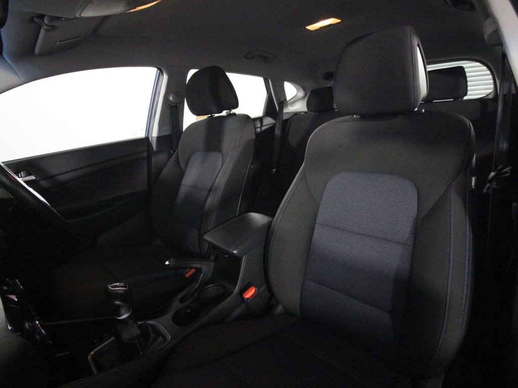 USED 2018 18 HYUNDAI TUCSON 1.6 GDi Blue Drive SE Nav SUV 5dr Petrol Manual Euro 6 (s/s) (132 ps) 