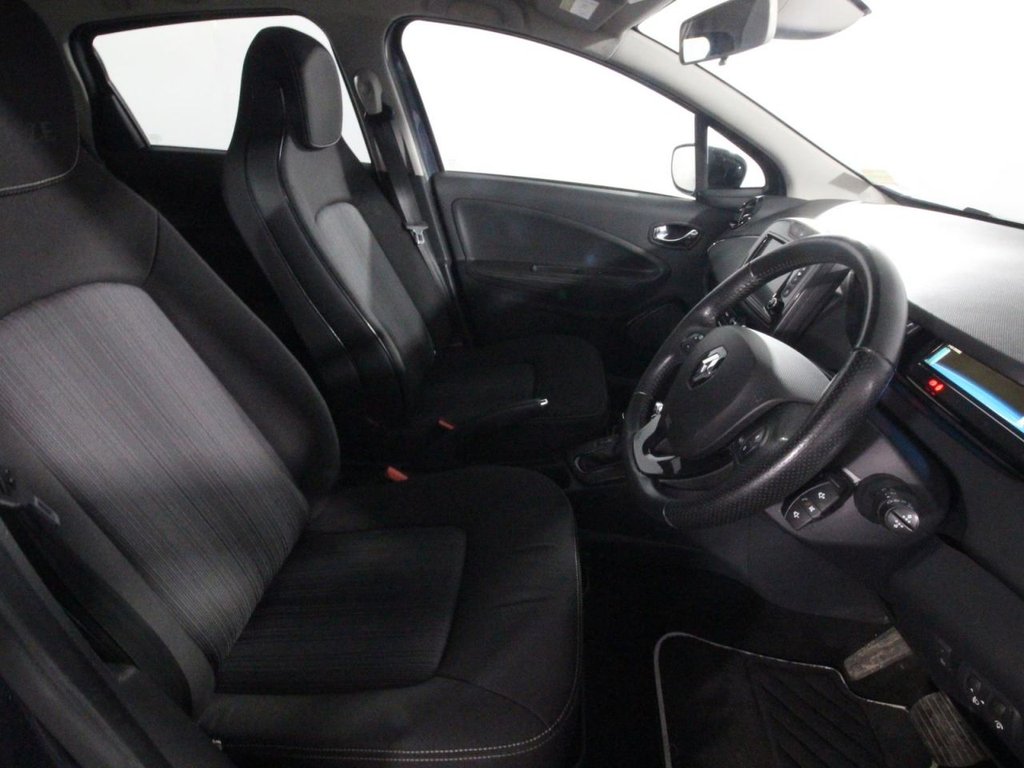 USED 2017 17 RENAULT ZOE R90 41kWh Dynamique Nav Hatchback 5dr Electric Auto  (92 bhp) BATTERY OWNED