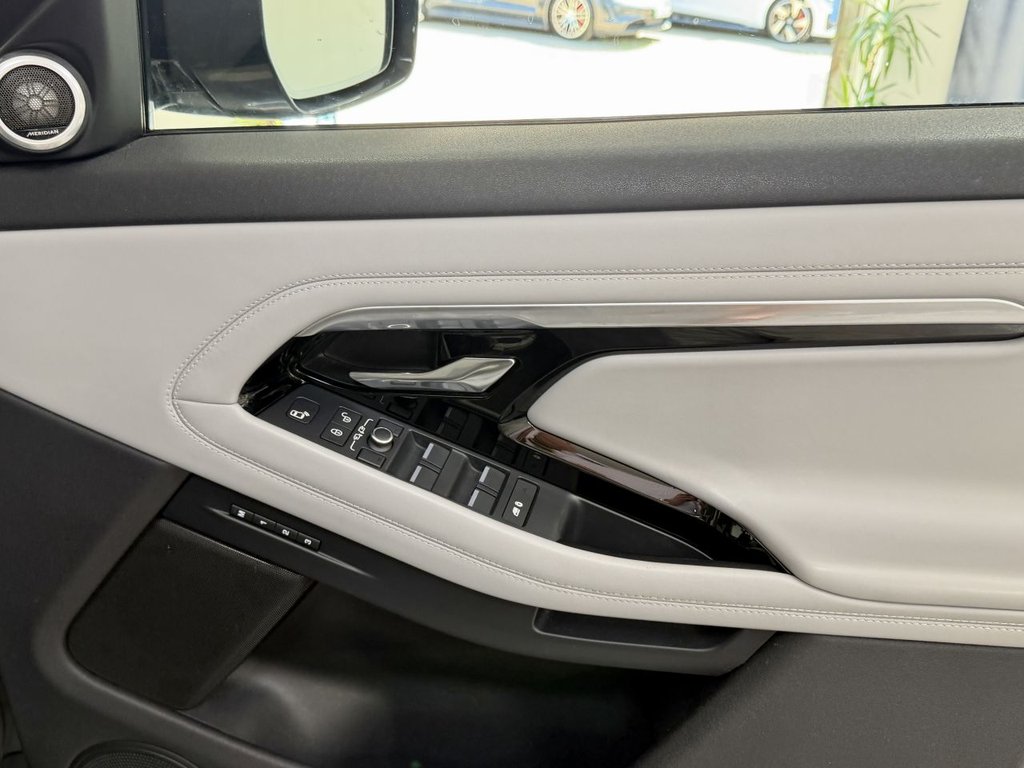 USED 2019 69 LAND ROVER RANGE ROVER EVOQUE 2.0 D180 R-Dynamic HSE SUV 5dr Diesel Auto 4WD Euro 6 (s/s) (180 ps) 