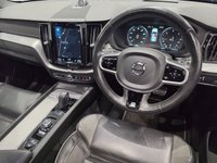 USED 2019 69 VOLVO XC60 2.0 B4 MHEV R-Design Pro SUV 5dr Diesel Hybrid Auto AWD Euro 6 (s/s) (197 ps) 