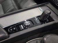 USED 2019 69 VOLVO XC60 2.0 B4 MHEV R-Design Pro SUV 5dr Diesel Hybrid Auto AWD Euro 6 (s/s) (197 ps) 