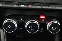 USED 2020 20 RENAULT CAPTUR 1.0 TCe Iconic SUV 5dr Petrol Manual Euro 6 (s/s) (100 ps) SATNAV, PARKING SENSORS