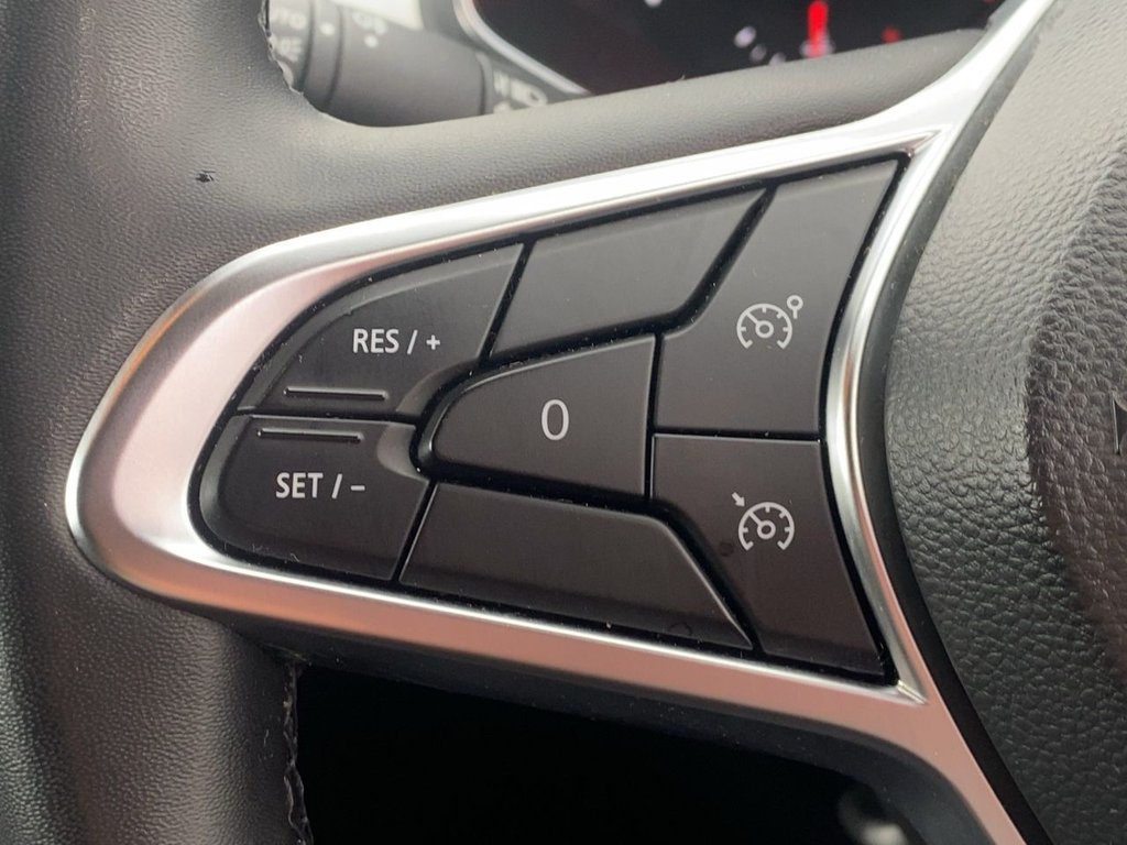 USED 2022 72 RENAULT CAPTUR 1.0 TCe evolution SUV 5dr Petrol Manual Euro 6 (s/s) (90 ps) *FLAME RED/BLACK ROOF+ANDROID AUTO*