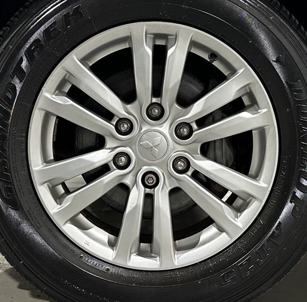 USED 2012 62 MITSUBISHI SHOGUN 3.2 DI-DC SG3 SUV 5dr Diesel Auto 4WD Euro 5 LWB (197 ps) 