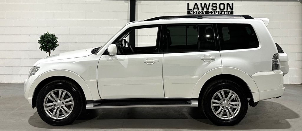 USED 2012 62 MITSUBISHI SHOGUN 3.2 DI-DC SG3 SUV 5dr Diesel Auto 4WD Euro 5 LWB (197 ps) 