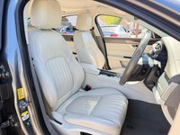 USED 2017 17 JAGUAR XF 2.0d Portfolio Auto Euro 6 (s/s) 4dr MERIDAN R CAM CREAM INTERIOR