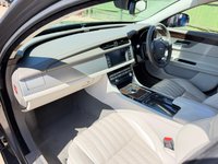USED 2017 17 JAGUAR XF 2.0d Portfolio Auto Euro 6 (s/s) 4dr MERIDAN R CAM CREAM INTERIOR