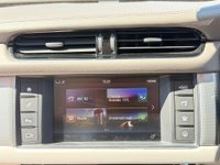 USED 2017 17 JAGUAR XF 2.0d Portfolio Auto Euro 6 (s/s) 4dr MERIDAN R CAM CREAM INTERIOR