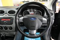 USED 2010 10 FORD FOCUS 1.6 Zetec Hatchback 5dr Petrol Automatic (184 g/km, 99 bhp) + MOT TILL MAY 27 + RECENT SERICE+