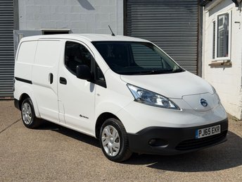 2015 NISSAN e-NV200