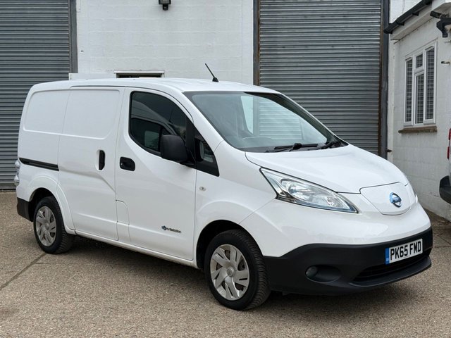 View our NISSAN e-NV200