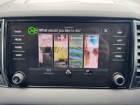 USED 2020 70 SKODA KAROQ 1.5 TSI ACT SE Drive SUV 5dr Petrol DSG Euro 6 (s/s) (150 ps) WIRELESS CARPLAY + NAV + DAB + AUTO + LANE ASSIST + HEATED SEATS