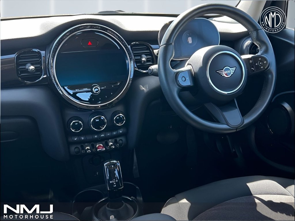 USED 2021 71 MINI HATCH 1.5 Cooper Classic Hatchback 5dr Petrol Steptronic Euro 6 (s/s) (136 ps) Hatchback