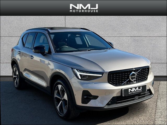 View our VOLVO XC40