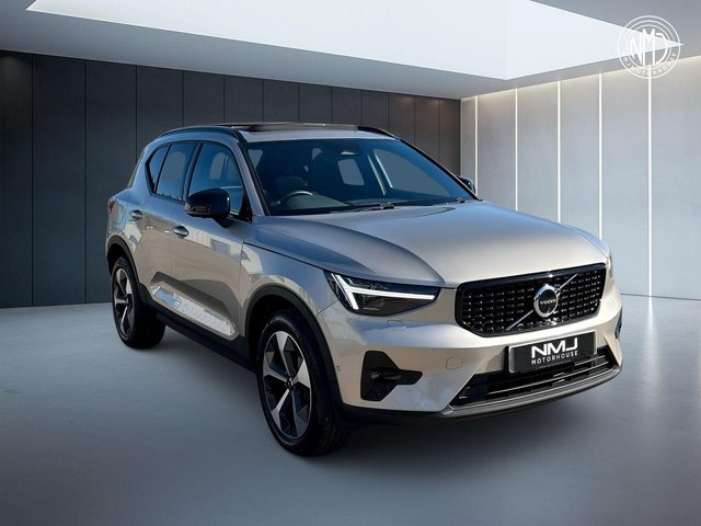 View our VOLVO XC40