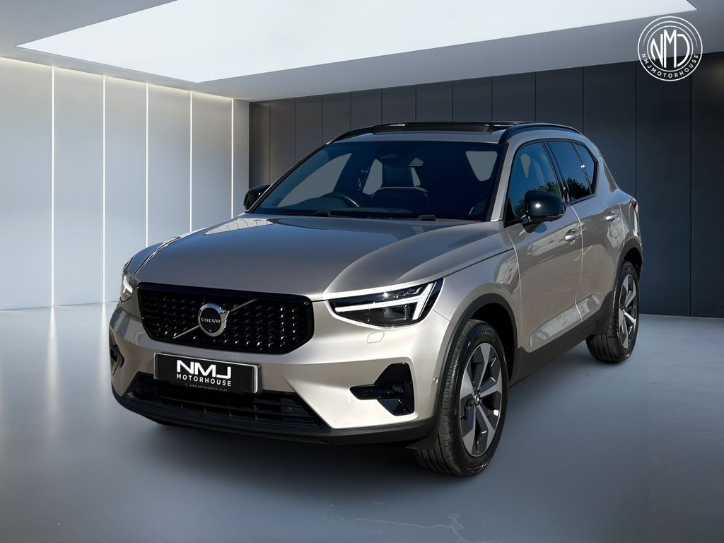 USED 2023 23 VOLVO XC40 2.0 B3 MHEV Ultimate SUV 5dr Petrol Hybrid DCT Auto Euro 6 (s/s) (163 ps) SUV