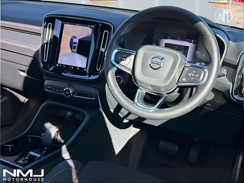 USED 2023 23 VOLVO XC40 2.0 B3 MHEV Ultimate SUV 5dr Petrol Hybrid DCT Auto Euro 6 (s/s) (163 ps) SUV