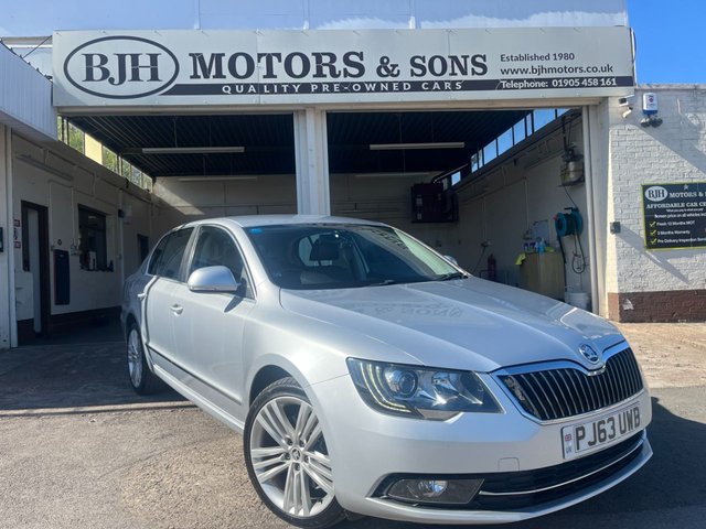View our SKODA SUPERB