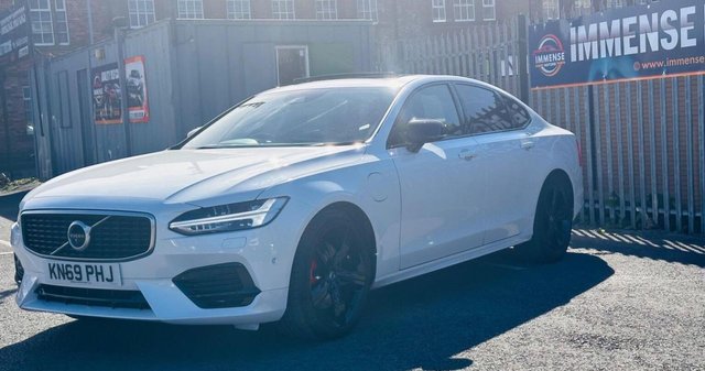 View our VOLVO S90