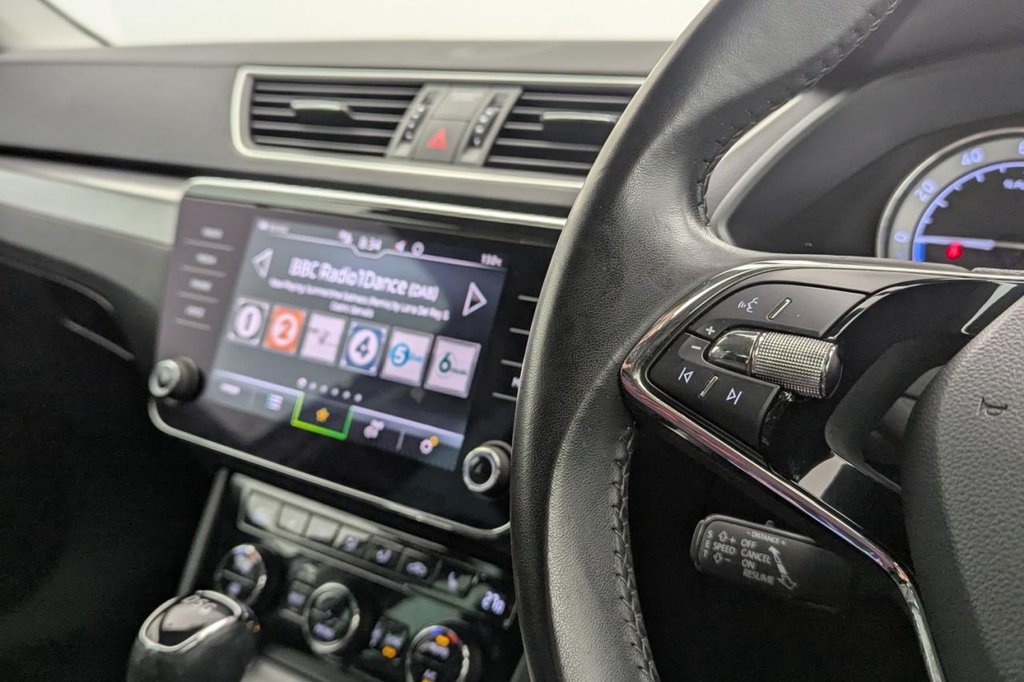 USED 2020 70 SKODA SUPERB 1.4 TSI iV 13kWh SE L Estate 5dr Petrol Plug-in Hybrid DSG Euro 6 (s/s) (218 ps) Car Play, Sat Nav, Keyless