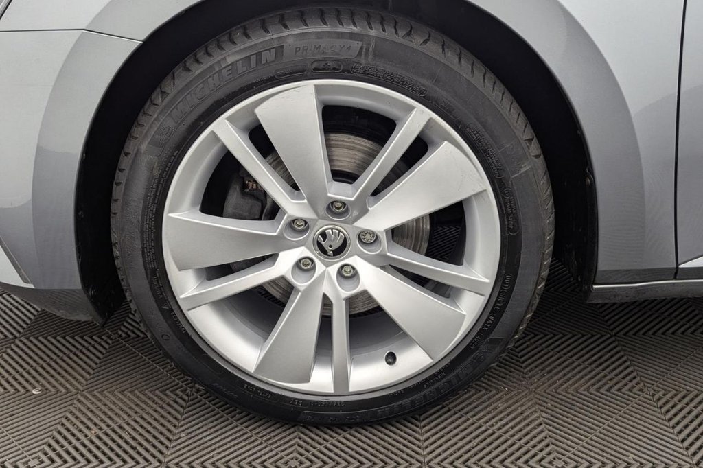 USED 2020 70 SKODA SUPERB 1.4 TSI iV 13kWh SE L Estate 5dr Petrol Plug-in Hybrid DSG Euro 6 (s/s) (218 ps) Car Play, Sat Nav, Keyless