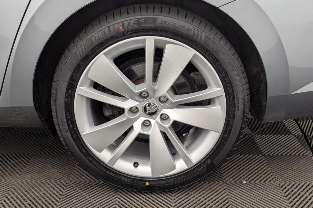 USED 2020 70 SKODA SUPERB 1.4 TSI iV 13kWh SE L Estate 5dr Petrol Plug-in Hybrid DSG Euro 6 (s/s) (218 ps) Car Play, Sat Nav, Keyless