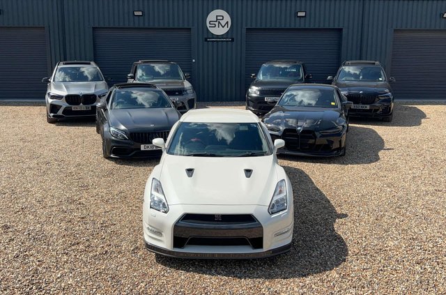 View our LAND ROVER RANGE ROVER EVOQUE