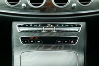 USED 2020 70 MERCEDES-BENZ E-CLASS 2.0 E300de 13.5kWh AMG Line Saloon 4dr Diesel Plug-in Hybrid G-Tronic+ Euro 6 (s/s) (306 ps) HIGH TECH SILVER METALLIC PAINTWORK + VIRTUAL DASH + REAR CAMERA + CARPLAY