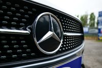 USED 2020 70 MERCEDES-BENZ E-CLASS 2.0 E300de 13.5kWh AMG Line Saloon 4dr Diesel Plug-in Hybrid G-Tronic+ Euro 6 (s/s) (306 ps) HIGH TECH SILVER METALLIC PAINTWORK + VIRTUAL DASH + REAR CAMERA + CARPLAY