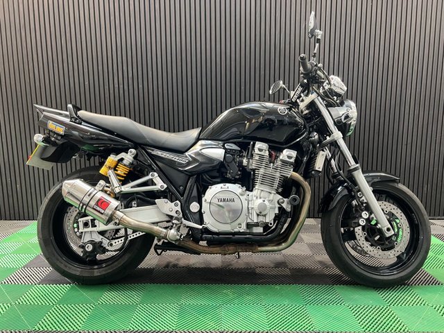 View our YAMAHA XJR1300