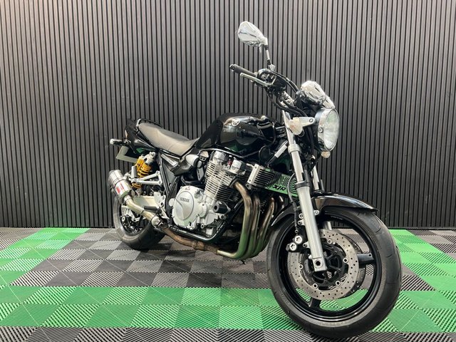 View our YAMAHA XJR1300