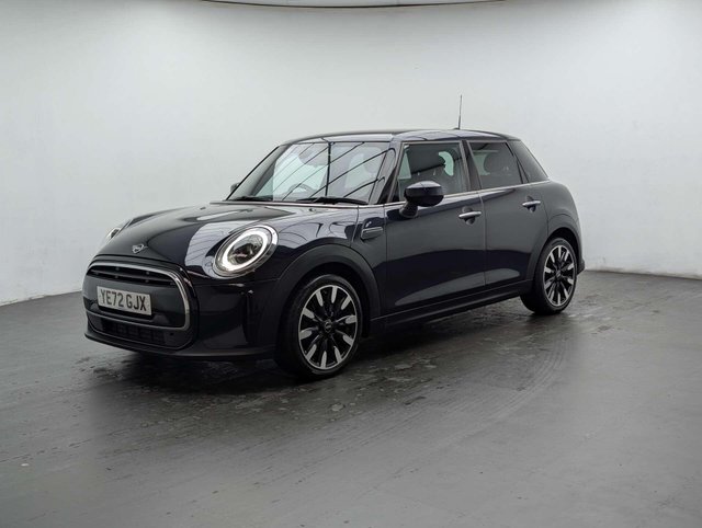 USED 2022 72 MINI HATCH 1.5 Cooper Exclusive Auto 5dr CLICK+COLLECT / HOME DELIVERY