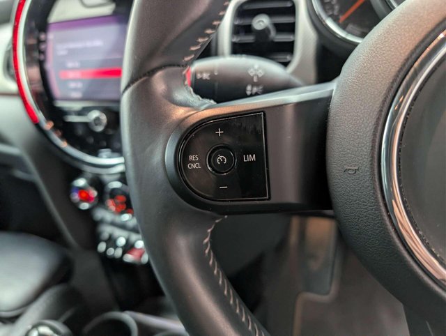 USED 2022 72 MINI HATCH 1.5 Cooper Exclusive Auto 5dr CLICK+COLLECT / HOME DELIVERY