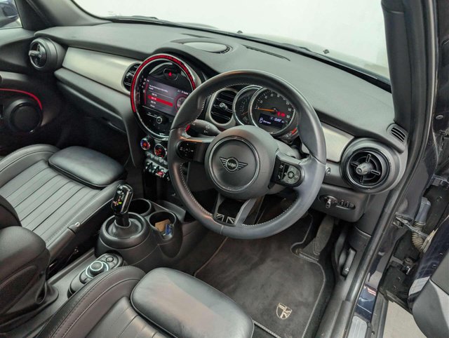 USED 2022 72 MINI HATCH 1.5 Cooper Exclusive Auto 5dr CLICK+COLLECT / HOME DELIVERY