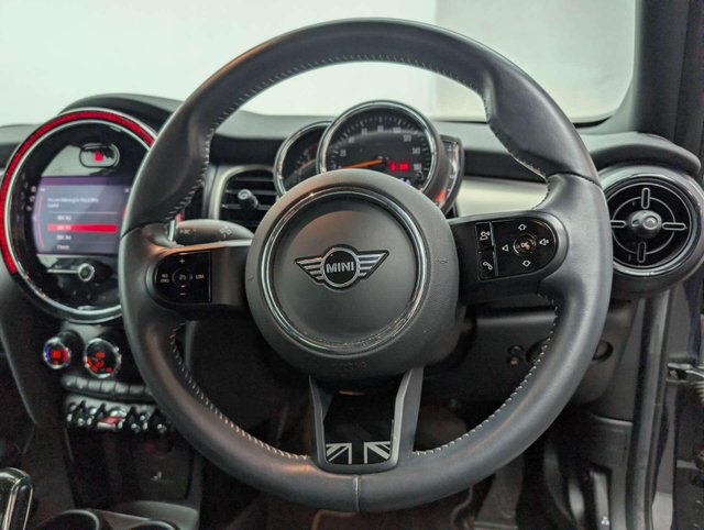 USED 2022 72 MINI HATCH 1.5 Cooper Exclusive Auto 5dr CLICK+COLLECT / HOME DELIVERY