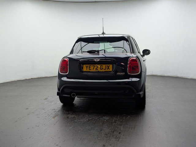 USED 2022 72 MINI HATCH 1.5 Cooper Exclusive Auto 5dr CLICK+COLLECT / HOME DELIVERY