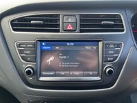 USED 2019 69 HYUNDAI I20 1.0 T-GDi SE Hatchback 5dr Petrol DCT Euro 6 (s/s) (100 ps) REAR SENSORS+ DAYTIME RUNNING LIGHTS+ PRIVACY GLASS+ CRUISE CONTROL+ TRACTION CONTROL+ LANE KEEPING ASSIST+ AUTO HEADLIGHTS+ CLIMATE CONTROL+ DA+ USB+ START/STOP+ ISOFIX+