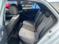 USED 2019 69 HYUNDAI I20 1.0 T-GDi SE Hatchback 5dr Petrol DCT Euro 6 (s/s) (100 ps) REAR SENSORS+ DAYTIME RUNNING LIGHTS+ PRIVACY GLASS+ CRUISE CONTROL+ TRACTION CONTROL+ LANE KEEPING ASSIST+ AUTO HEADLIGHTS+ CLIMATE CONTROL+ DA+ USB+ START/STOP+ ISOFIX+