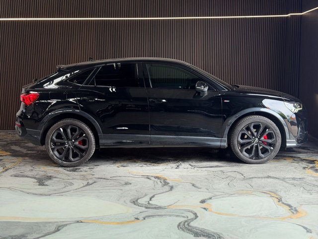 View our AUDI Q3