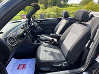 USED 2015 64 VOLKSWAGEN BEETLE 1.6 TDI BlueMotion Tech Design Cabriolet 2dr Diesel Manual Euro 5 (s/s) (105 ps) ***APPLE CARPLAY, 18" ALLOYS, 7 SERVICES *** FINANCE AVAILABLE FROM 9.9% APR ***