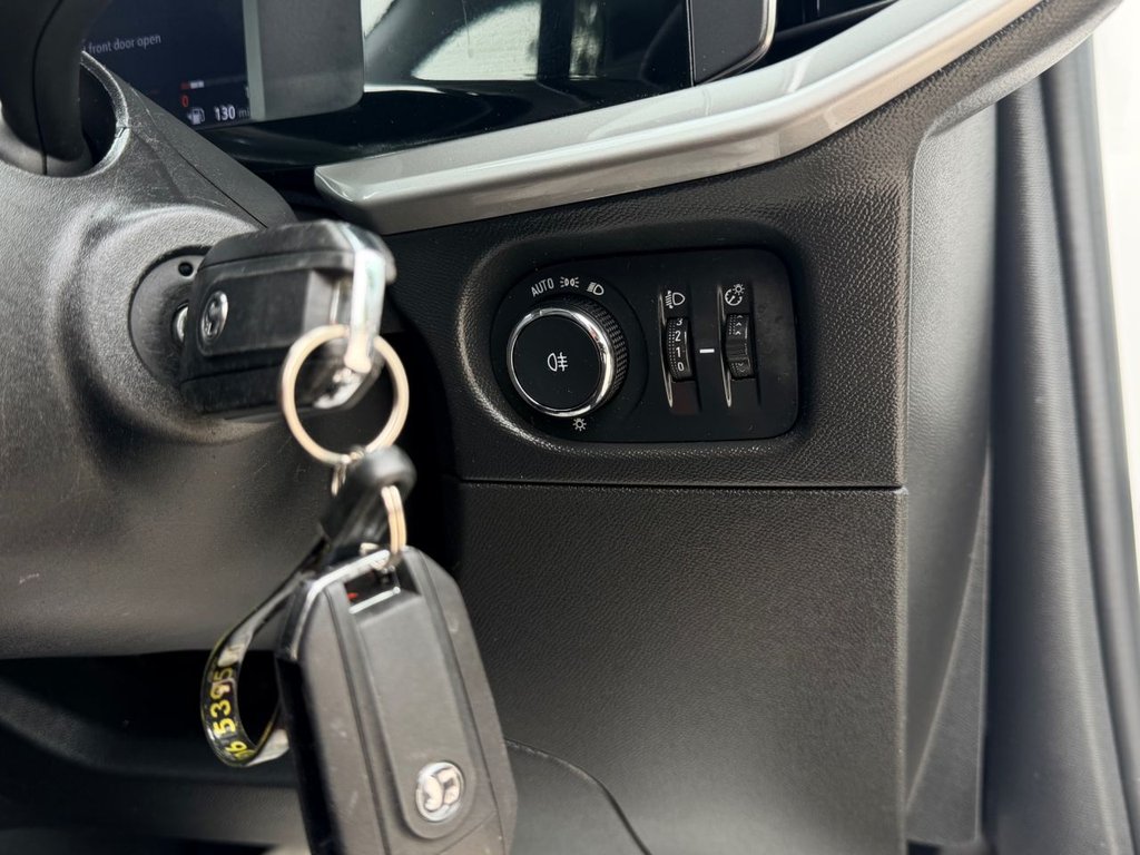 USED 2022 22 VAUXHALL MOKKA 1.2 Turbo Design SUV 5dr Petrol Manual Euro 6 (s/s) (100 ps) 4 Services|Cruise|Lane Assist|Apple CarPlay/Android Auto|
