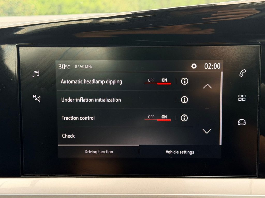 USED 2022 22 VAUXHALL MOKKA 1.2 Turbo Design SUV 5dr Petrol Manual Euro 6 (s/s) (100 ps) 4 Services|Cruise|Lane Assist|Apple CarPlay/Android Auto|