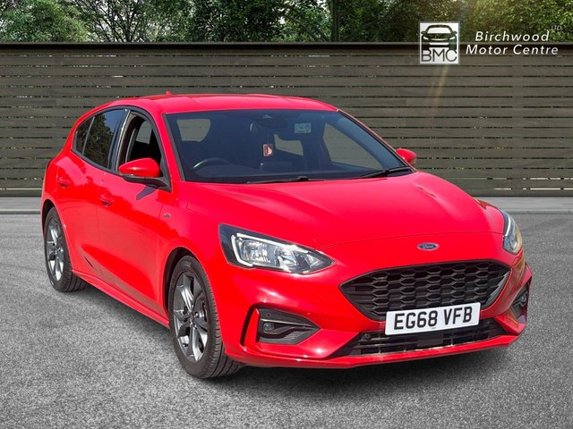 View our Ford Focus 1.0T EcoBoost ST-Line Hatchback 5dr Petrol Manual Euro 6 (s/s) (125 ps)