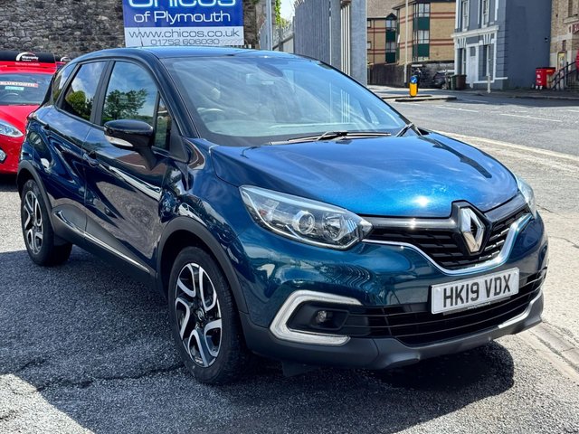 View our RENAULT CAPTUR