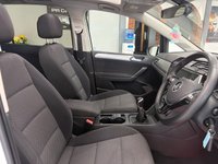 USED 2021 70 VOLKSWAGEN TOURAN 1.5 TSI EVO SE Family MPV 5dr Petrol Manual Euro 6 (s/s) (150 ps) PURE WHITE / BLACK LASANO CLOTH TRIM / PANORAMIC GLASS SUNROOF / DUAL ZONE CLIMATE / ELECTRIC WINDOWS / MIRRORS / AUTO LIGHTS / FRONT ASSIST / ADAPTIVE CRUISE / SATNAV / DAB FM TUNER / USB / BLUETOOTH / FRONT AND REAR PARKING SENSORS / PRIVACY GLASS / 16" ALLOY WHEELS / SERVICE HISTORY