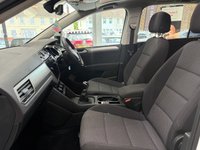 USED 2021 70 VOLKSWAGEN TOURAN 1.5 TSI EVO SE Family MPV 5dr Petrol Manual Euro 6 (s/s) (150 ps) PURE WHITE / BLACK LASANO CLOTH TRIM / PANORAMIC GLASS SUNROOF / DUAL ZONE CLIMATE / ELECTRIC WINDOWS / MIRRORS / AUTO LIGHTS / FRONT ASSIST / ADAPTIVE CRUISE / SATNAV / DAB FM TUNER / USB / BLUETOOTH / FRONT AND REAR PARKING SENSORS / PRIVACY GLASS / 16" ALLOY WHEELS / SERVICE HISTORY
